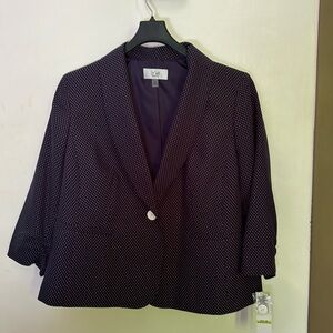 Le Suit. Two piece suit. Navy blue with small white polka dots. 3/4 sleeve.